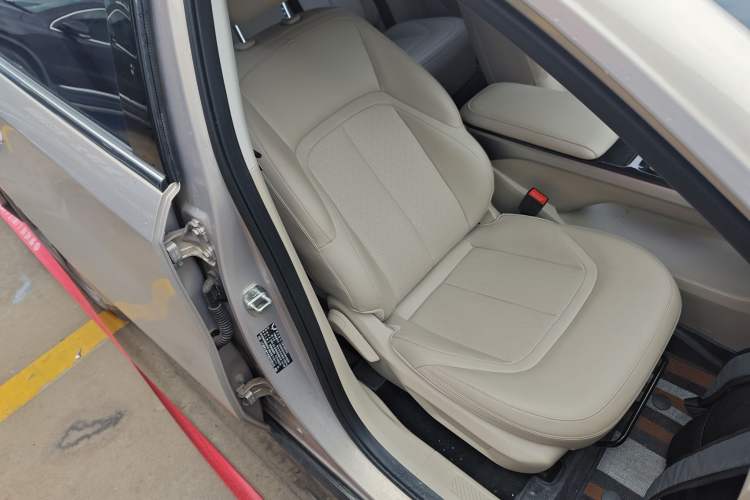 Used Wuling Xingguang 2024 Co-Creation Edition 510 Advanced Model