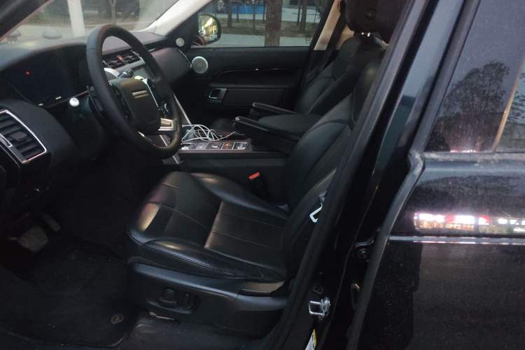 Used Land Rover Discovery 2019 3.0 SC V6 SE