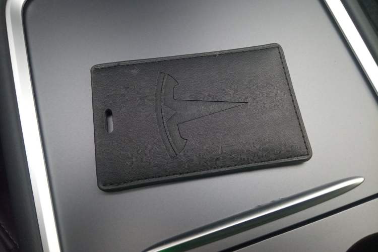 Used Tesla Model Y 2022 Revised Version Rear-Wheel Drive Vehicle Key