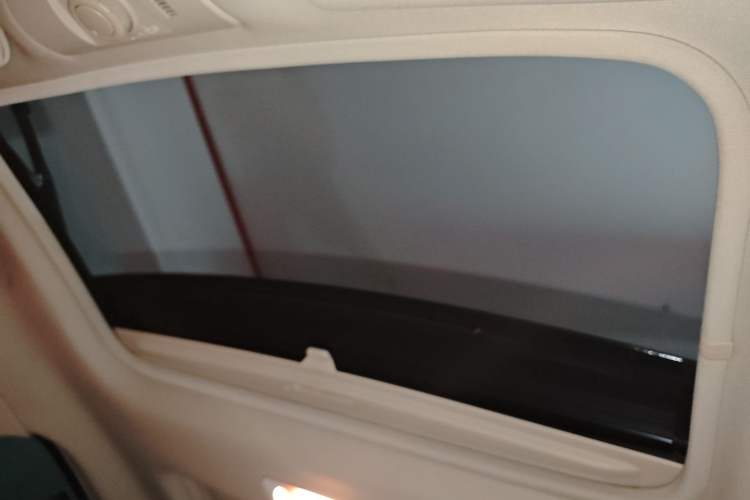 Used Renault Latitude 2011 2.5L Automatic Luxury Navigation Edition