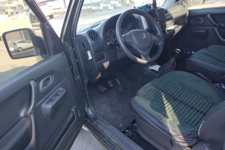 Used Suzuki Jimny 2015 1.3 MT JLX Driver Seat