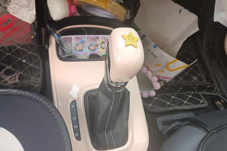 Used Roewe Clever 2022 311km QiQi BoBo Edition Gear Lever
