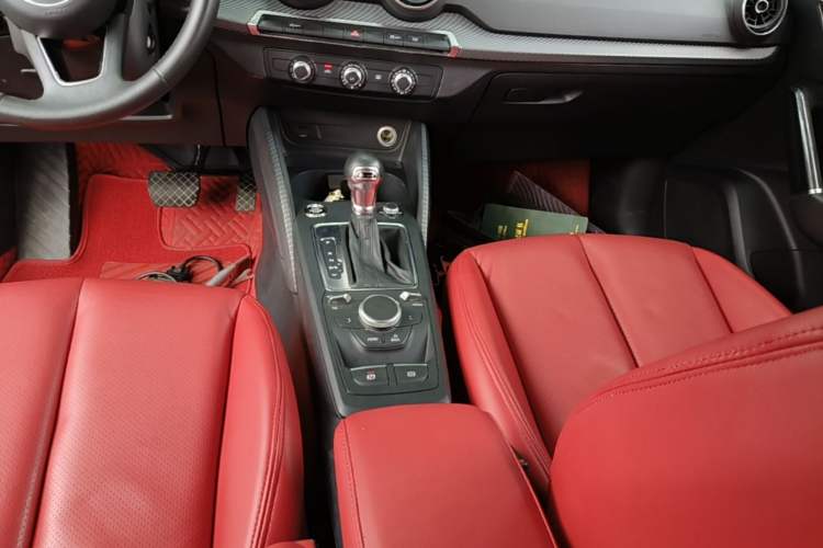 Used Audi Q2L 2018 35 TFSI Launch Exclusive Edition China VI
