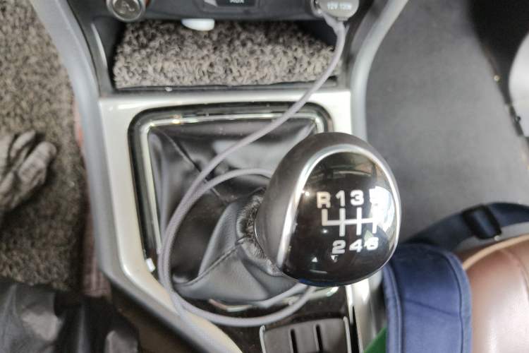 Used Zxauto Terralord 2018 2.5T Diesel Business Edition Two-Wheel Drive Comfort Configuration Standard Double Cabin SD4V25R-100
