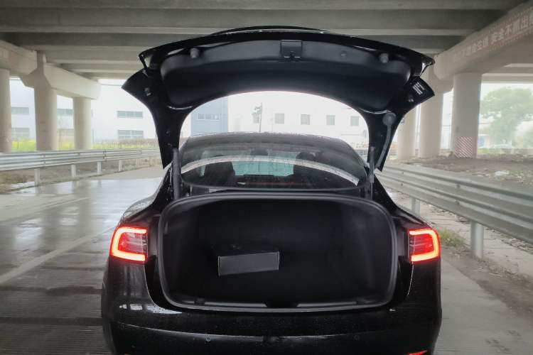 Used Tesla Model 3 2022 Rear-Wheel-Drive Version