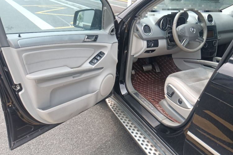 Used Mercedes-Benz M-Class 2010 ML 300 4MATIC Driver Seat