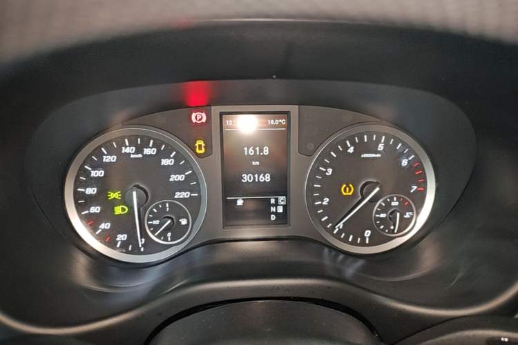 Used Mercedes-Benz Vito 2021 2.0T Elite Version 7 Seats Instrument Cluster