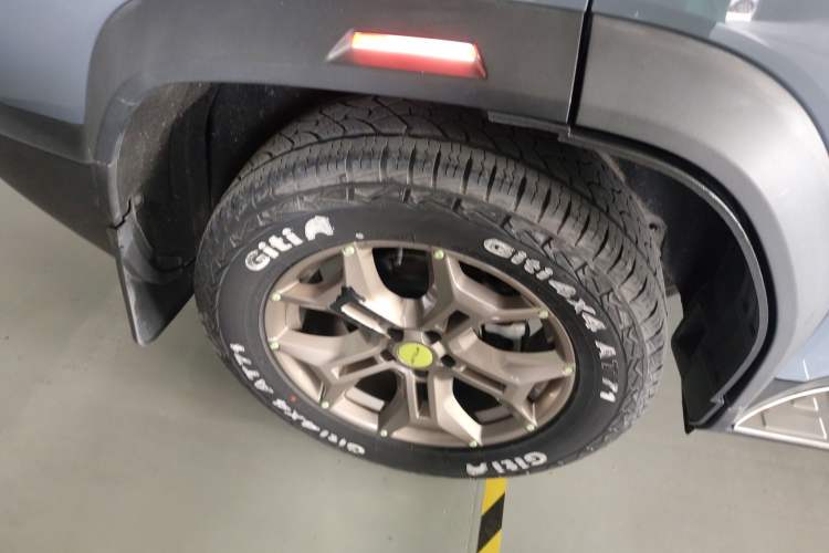 Used JETOUR Traveler 2023 2.0T Four-Wheel Drive Conqueror