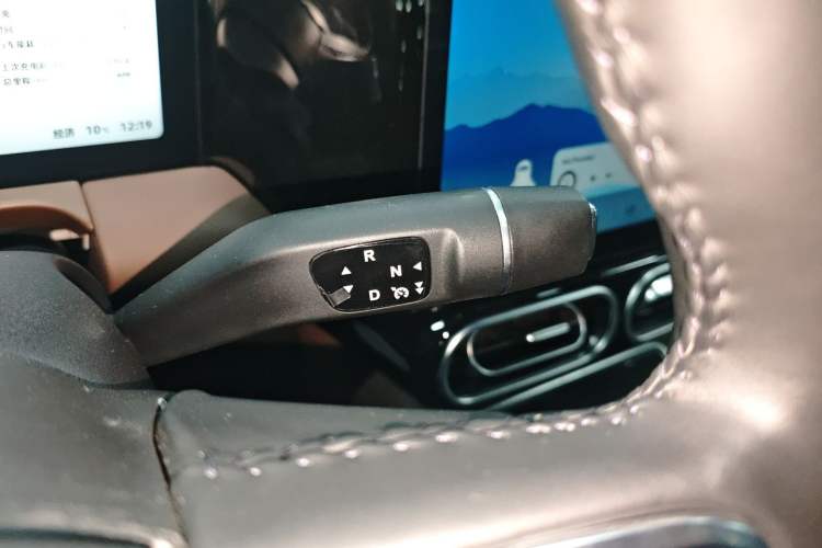 Used Leapmotor C01 2023 606 Comfort Edition Gear Lever