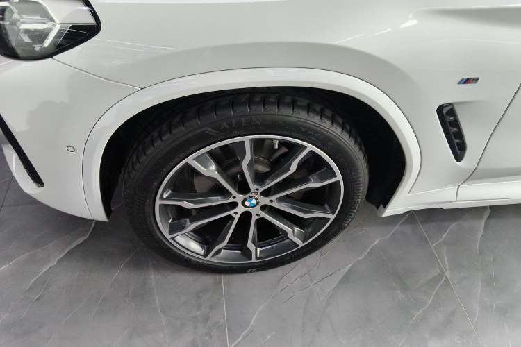 Used BMW X3 2023 xDrive30i Leading Model M Night Edition Package Left Front Wheel Hub