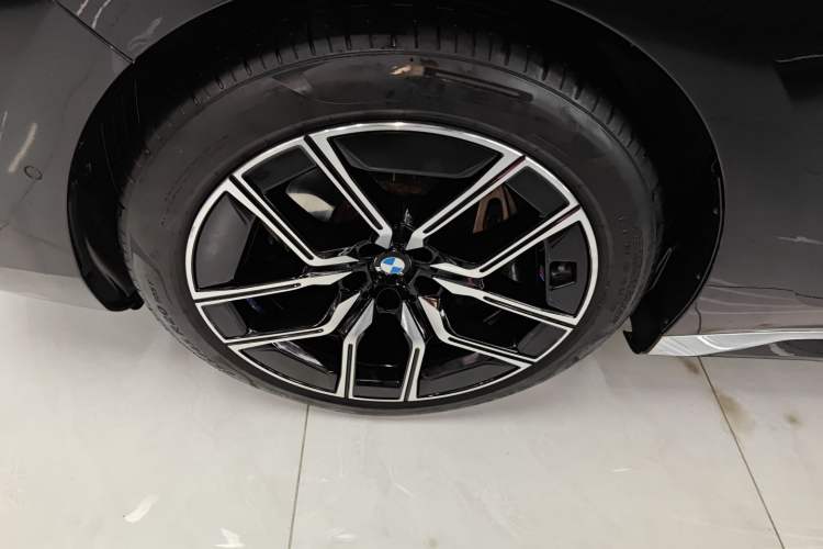 Used BMW 7 Series 2023 735Li M Sport Package