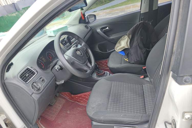 Used Volkswagen Polo 2014 1.4L Automatic Comfort Edition Left Front Seat