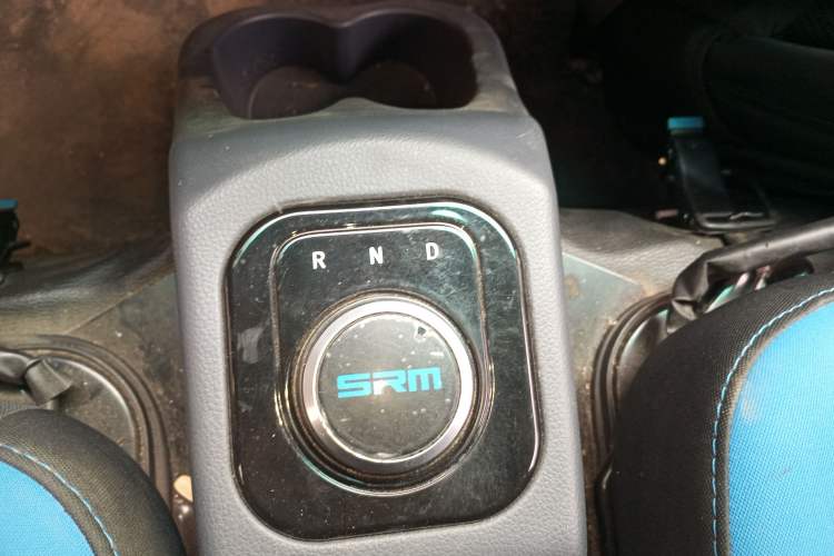 Used SRM New Energy T5L EV 2023 Standard Model 3.8-meter Cargo Box Flatbed Truck 55.7 kWh Gear Lever