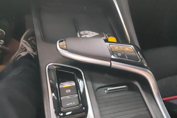 Used CHANGAN UNI-T 2022 1.5T Prestige Version
