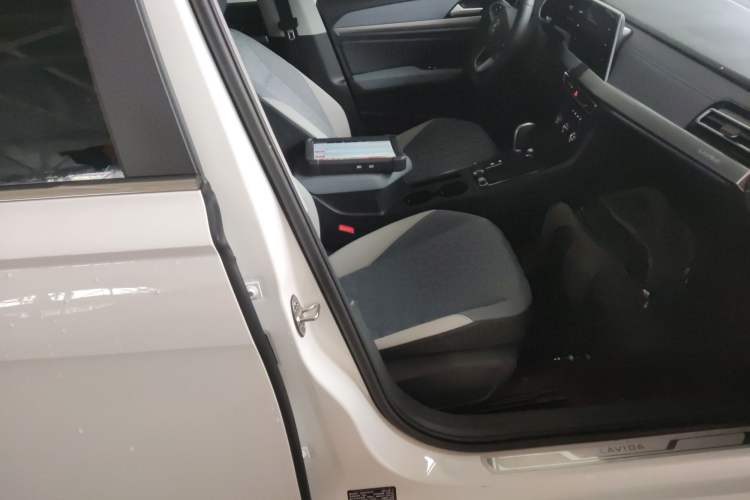 Used Volkswagen Lavida 2023 300TSI DSG Full-Comfort Edition Right Front Seat