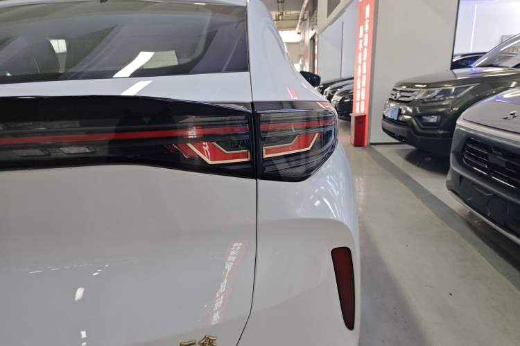 Used Volkswagen ID.UNYX 2024 Revised Pro Long-Range Version
