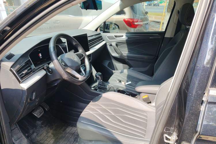 Used Volkswagen Tiguan L 2022 330TSI Automatic Two-Wheel Drive R-Line Enhanced Edition
