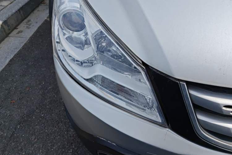 Used Dongfeng Aeolus H30 2014 CROSS 1.5L Automatic Luxury Model
