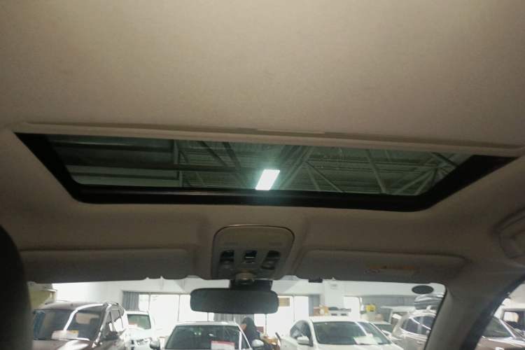 Used Haval H2 2017 Red-Label 1.5T Automatic Two-Wheel Drive Luxury Model Headliner