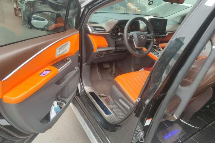 Used Toyota Granvia 2023 2.5L Hybrid Comfort Edition