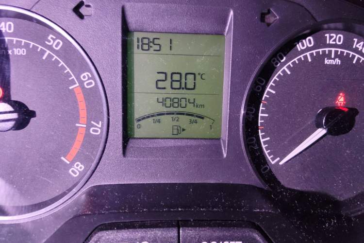 Used Skoda Rapid 2016 1.4L Manual Front-Wheel Drive Model Odometer Close Up
