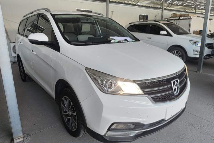 Used Baojun 730 2019 1.5T Manual Fashion Model 7-seater China VI