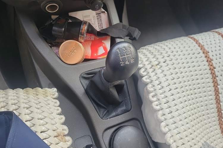 Used Wuling Rongguang V 2015 1.2L Standard Version