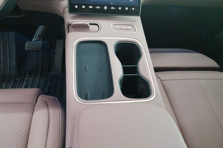 Used Nio EC6 2023 75 kWh