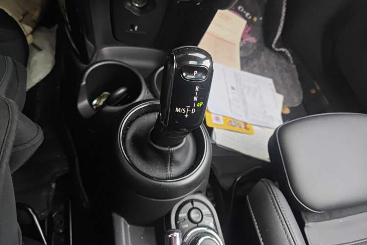 Used MINI 2022 1.5T COOPER Classic Edition