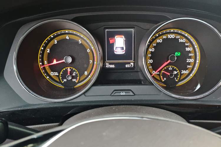 Used Volkswagen Tiguan L 2020 330TSI Automatic Two-Wheel Drive Smart Luxury Edition China VI Standard Instrument Cluster