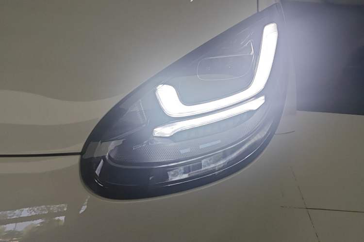 Used Wuling Bingo 2025 333 km Enjoyment Version Left Front Headlight