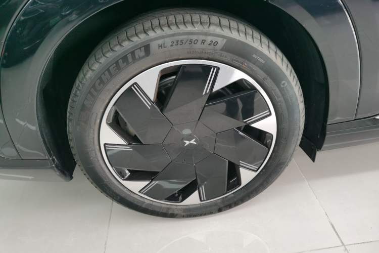 Used XPeng X9 2024 702 Ultra-Long Range Max