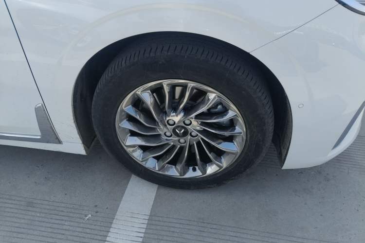 Used VOYAH Dream 2022 Low-Carbon Edition Dream+ Smart Enjoyment Package Right Front Wheel Hub