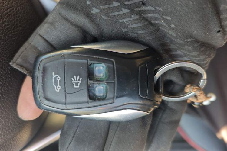 Used Soueast DX7 2017 1.5T Automatic Glory Edition
