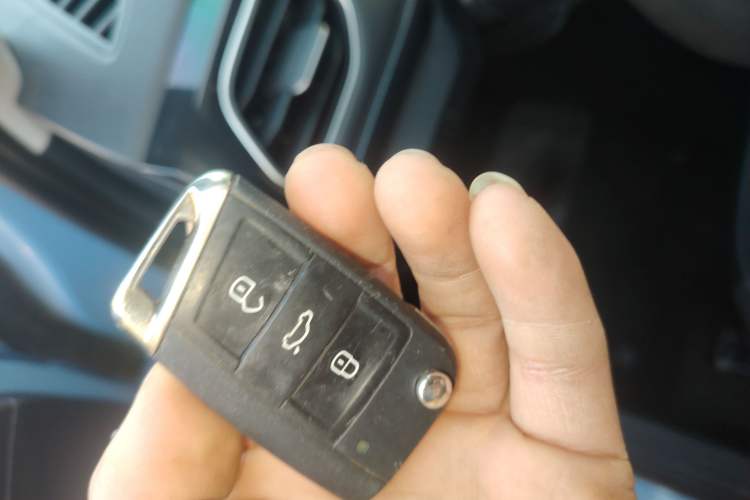 Used Volkswagen Tharu 2025 NewRui 300TSI Prestige Edition
