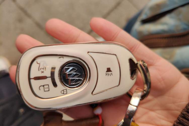 Used Buick Envision 2018 28T Four-Wheel Drive Luxury Model Vehicle Key