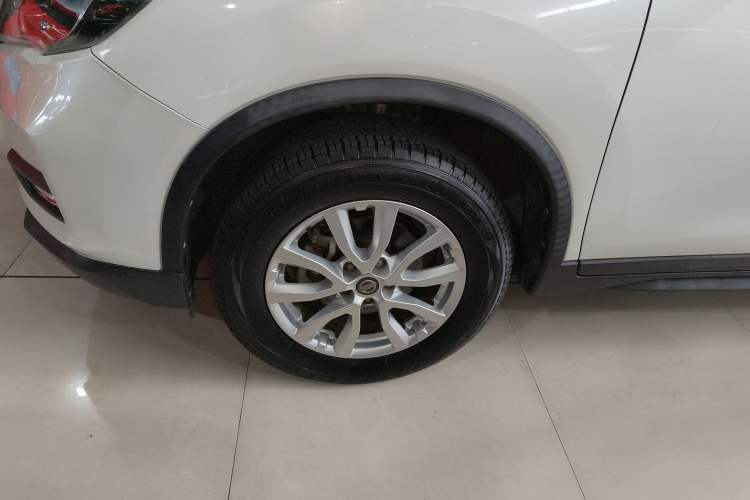 Used Nissan X-Trail 2019 2.0L CVT Smart Connect Comfort Edition 2WD Left Front Wheel Hub