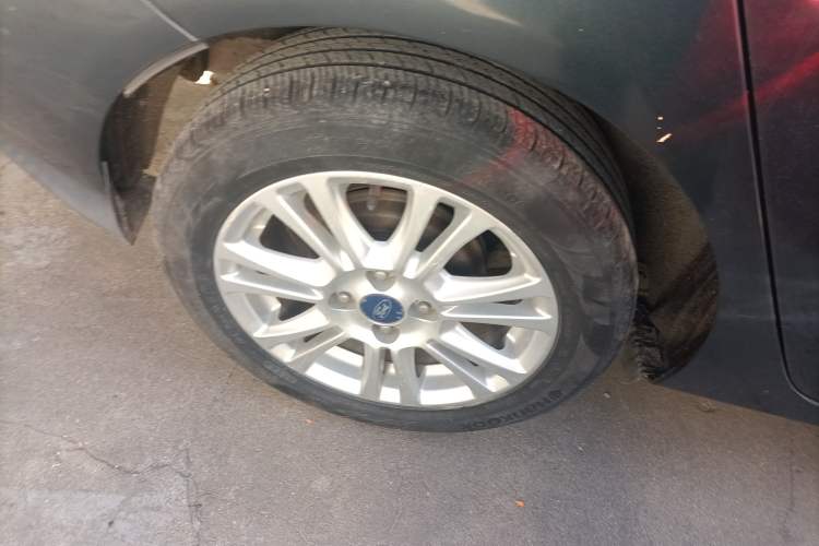 Used Ford Fiesta 2013 Sedan 1.5L Automatic Fashion Edition