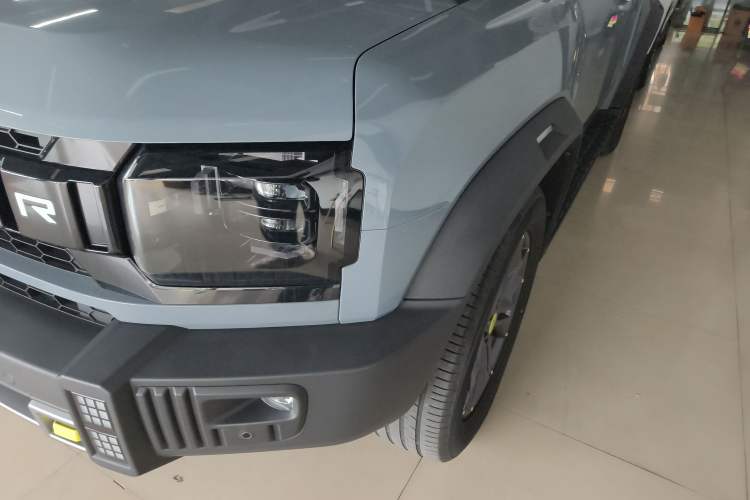 Used JETOUR Traveler 2023 2.0T All-Wheel-Drive CrossPRO Left Front Headlight