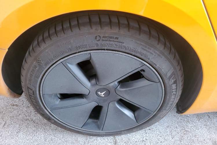 Used Tesla Model 3 2021 Standard Range Rear-Drive Upgraded Version Right Rear Wheel Hub