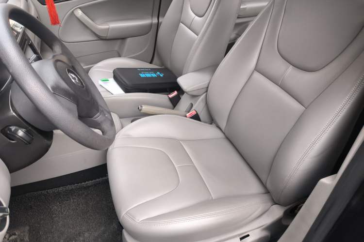 Used Volkswagen Bora 2012 1.6L Automatic Fashion Edition Left Front Seat