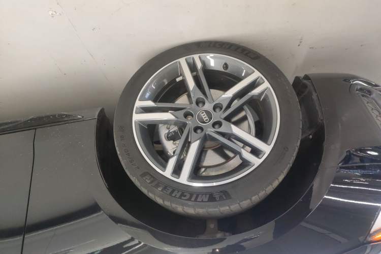 Used Audi A4L 2022 40 TFSI Luxury Dynamic Model
