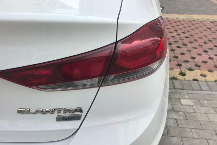 Used Hyundai Elantra (6th Generation / Lingdong) 2016 1.6L Automatic ZhiXuan – Elite Version Right Rear Taillight