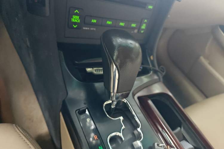 Used Toyota Crown 2010 2.5L Royal Leather Sunroof Edition
