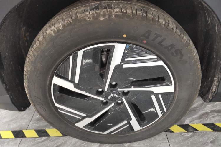 Used Wuling Xingguang S 2025 Model 510 km Leading Version Exterior 4