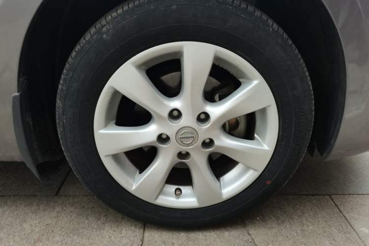 Used Nissan Tiida 2011 1.6L Manual Smart Version