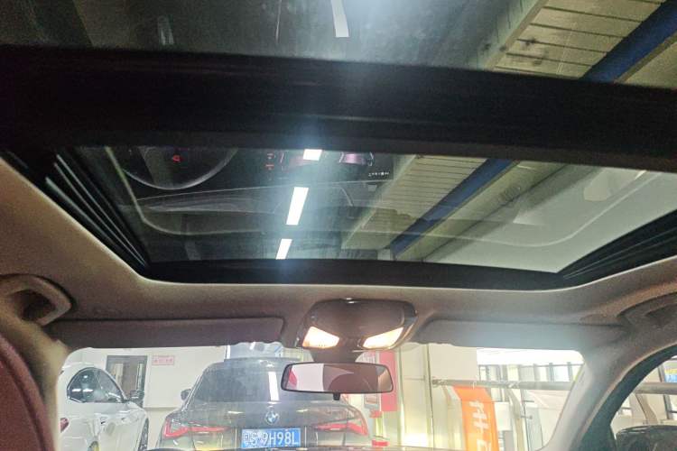 Used BMW i3 2024 eDrive 35 L
