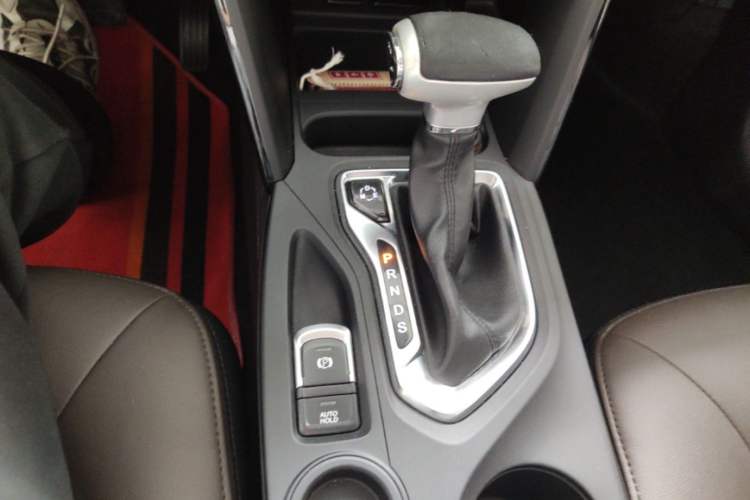 Used GAC Trumpchi GS4 2017 235T Automatic Two-Wheel Drive Elite Edition Gear Lever