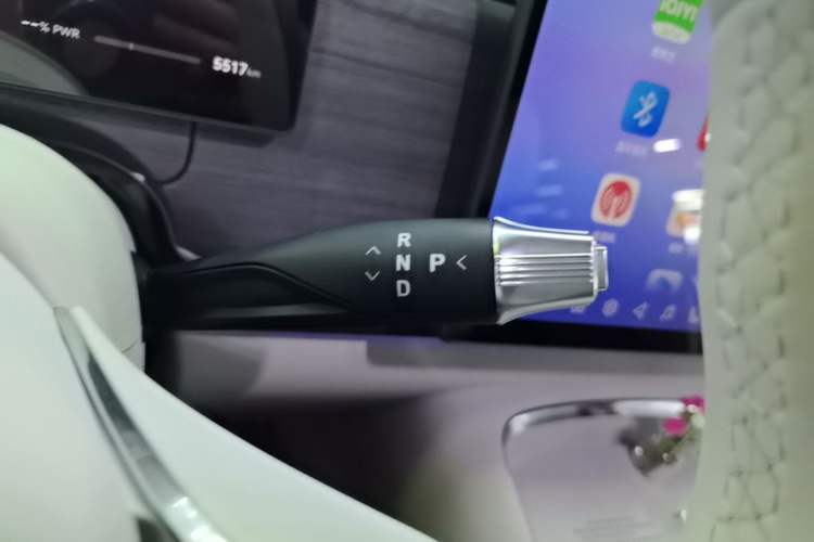 Used VOYAH COURAGE 2025 Model Rear-Drive Qiankun Edition Gear Lever