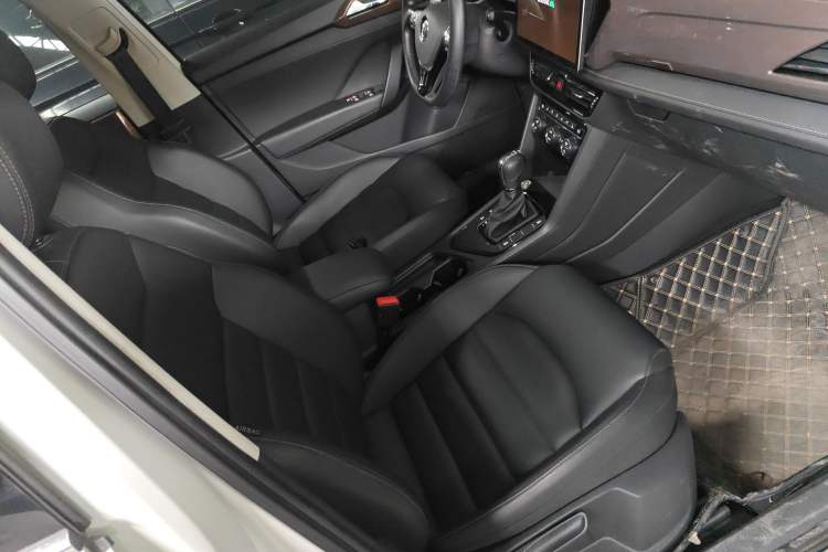 Used Volkswagen Tharu 2019 280TSI Two-Wheel Drive Luxury Edition China V Standard
